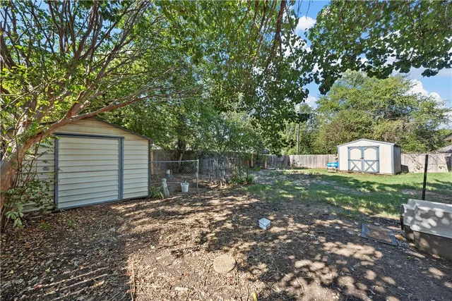 $296,000 | 312 Hedrick Drive, Hewitt, TX 76643