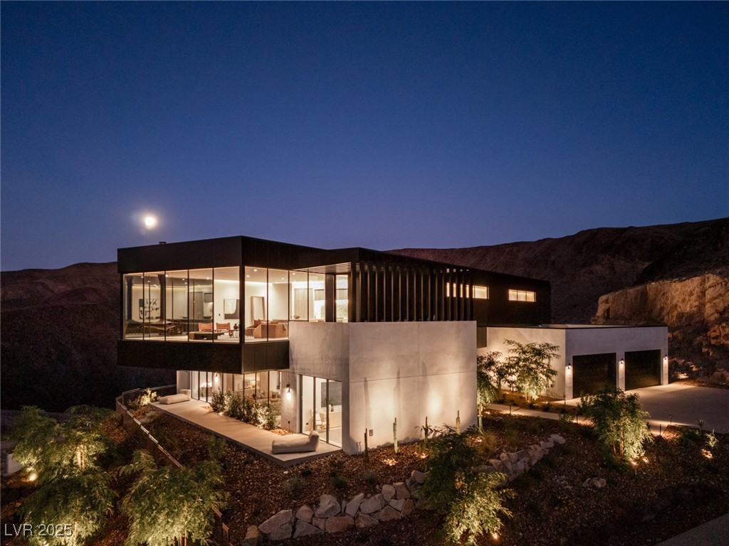 11 Chisel Crest Court Henderson, NV 89012 - Photo 1 of 30