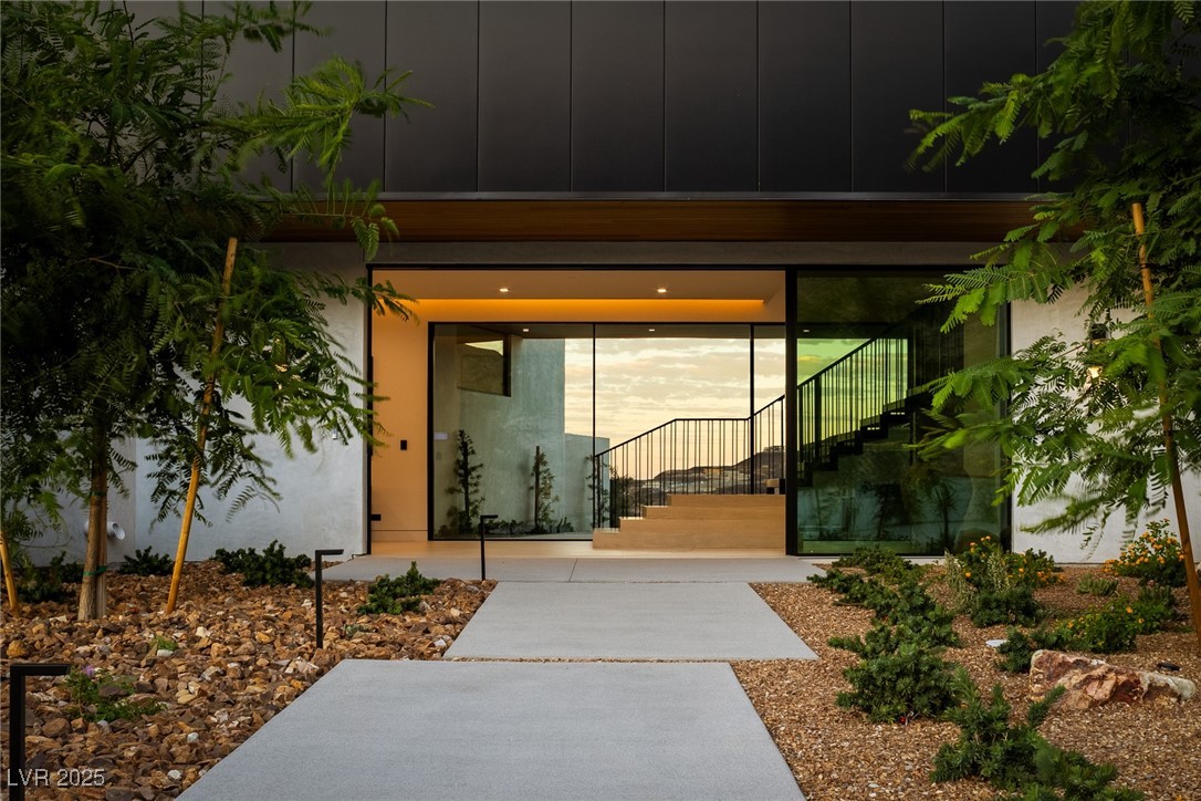 11 Chisel Crest Court Henderson, NV 89012 - Photo 4 of 30