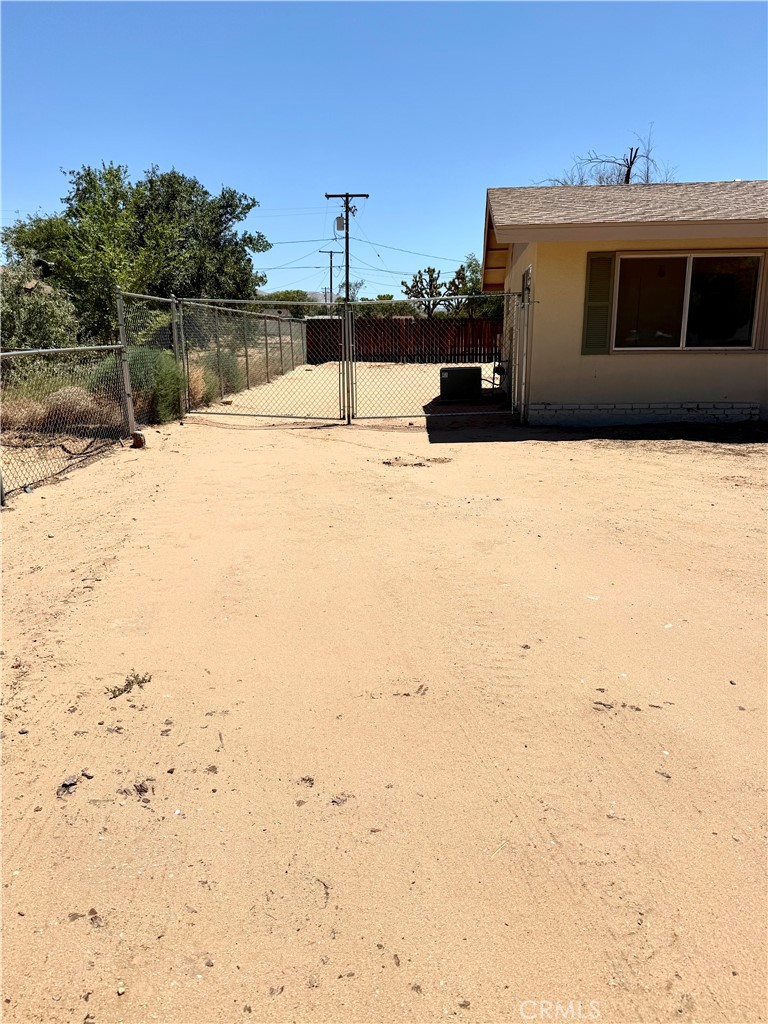 20565 Winona Road Apple Valley, CA 92308 - Photo 30 of 32 Gallery Image 30