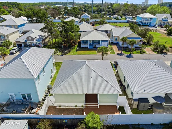 $2,500 | 415 Paradise Boulevard, Panama City Beach, FL 32413