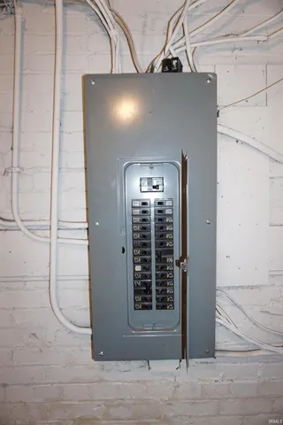 $174,900 | 608 Jefferson Avenue, Evansville, IN 47713