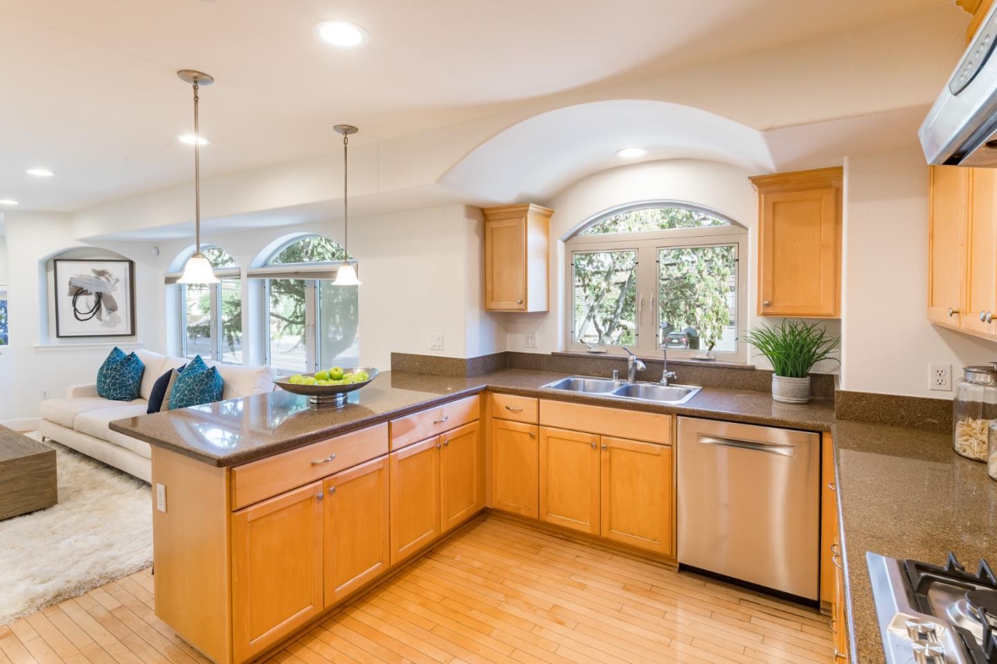 953 South Wolfe Road Sunnyvale, CA 94086 - Photo 6 of 16 Gallery Image 6