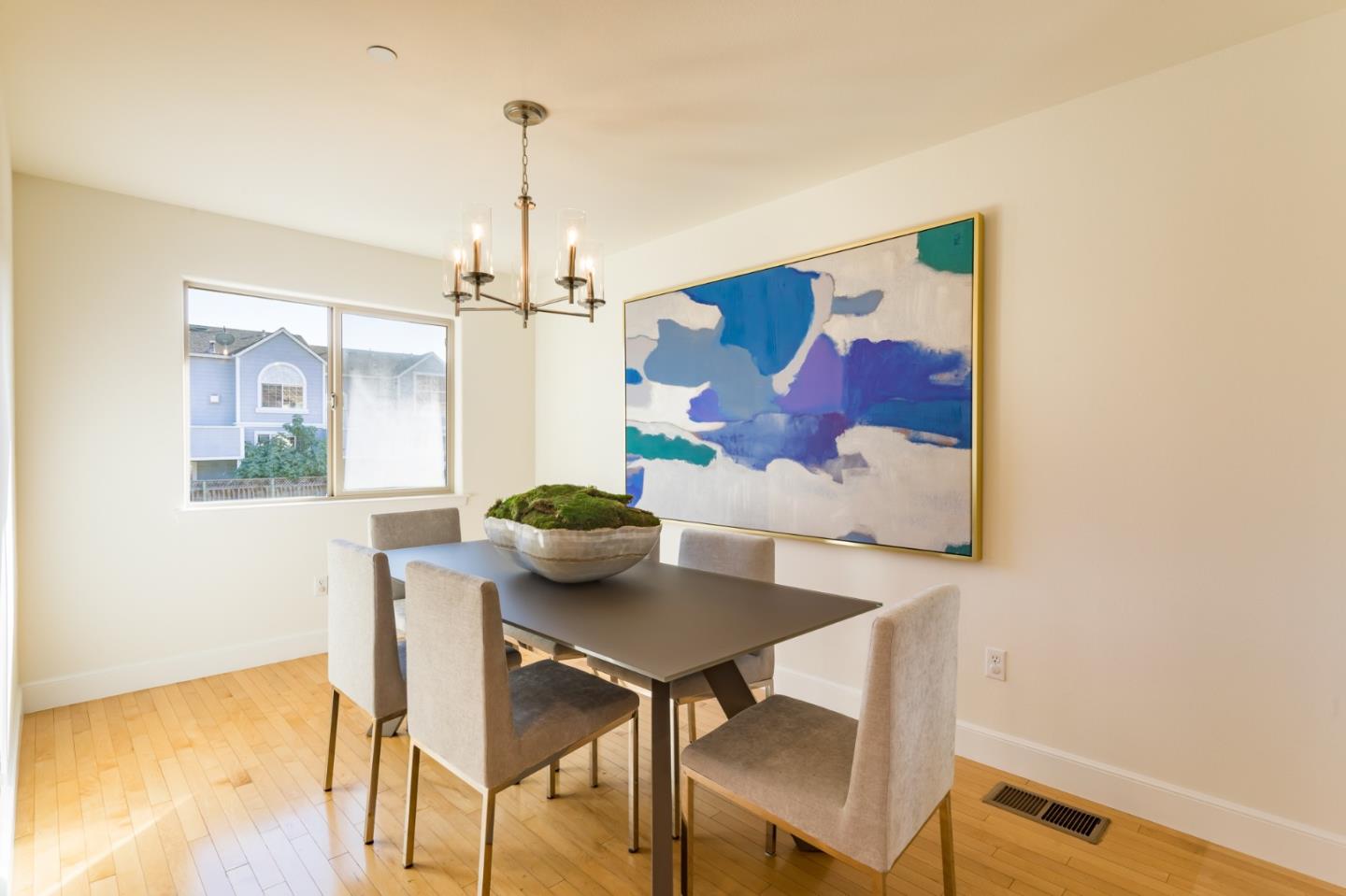 953 South Wolfe Road Sunnyvale, CA 94086 - Photo 7 of 16 Gallery Image 7