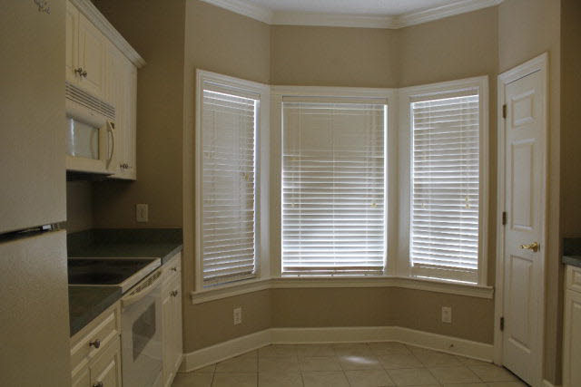 430 West Fort Morgan Road, Unit 702 Gulf Shores, AL 36542 - Photo 5 of 24 Kitchen