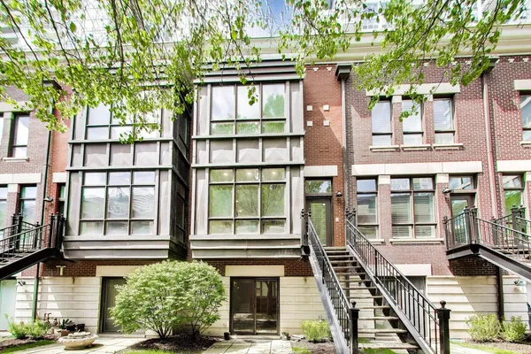 $875,000 | 1326 South Indiana Parkway, Chicago, IL 60605