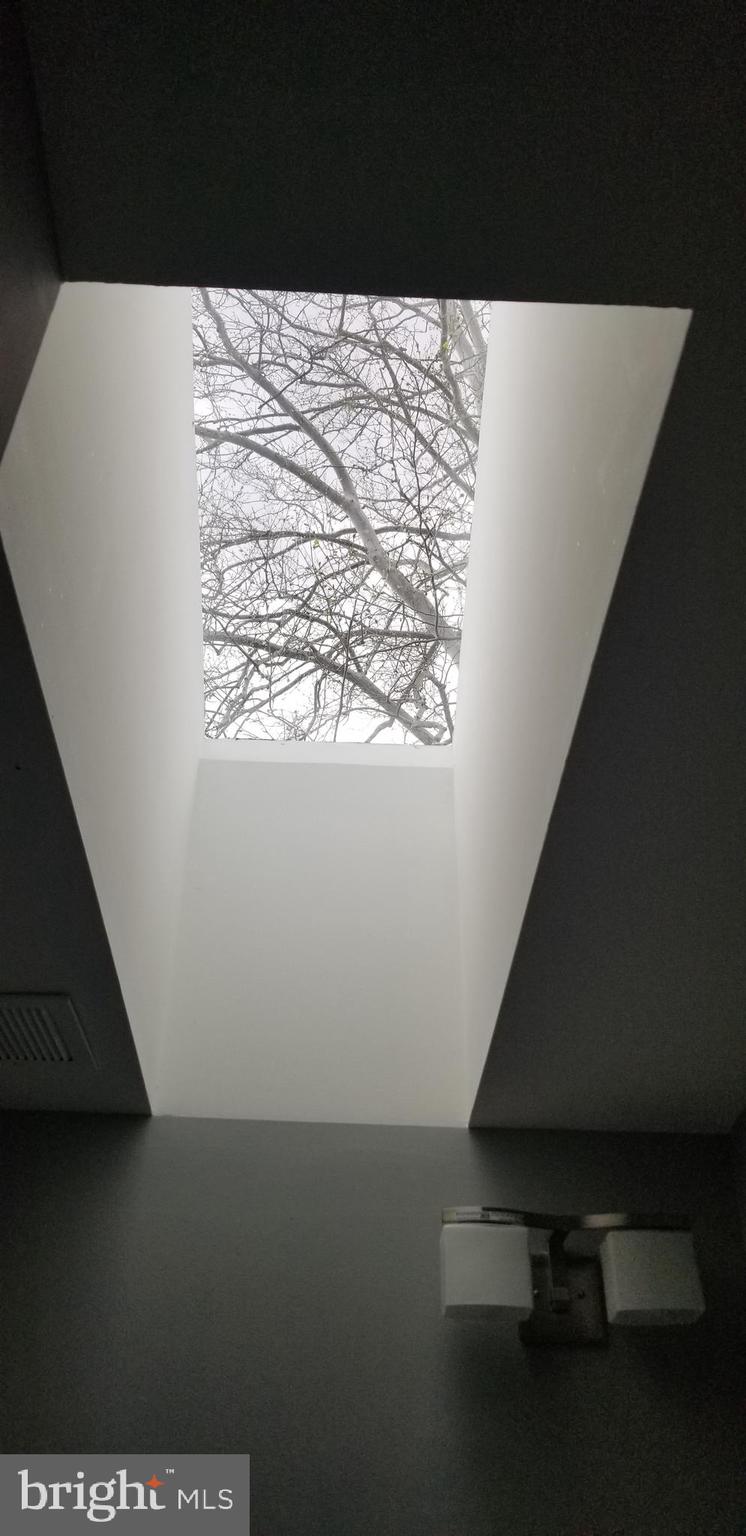 4333 Torque Street Capitol Heights, MD 20743 - Photo 16 of 38 beautiful skylight