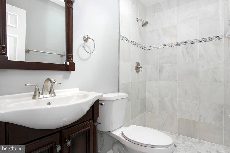 4333 Torque Street Capitol Heights, MD 20743 - Photo 23 of 38 basement bath