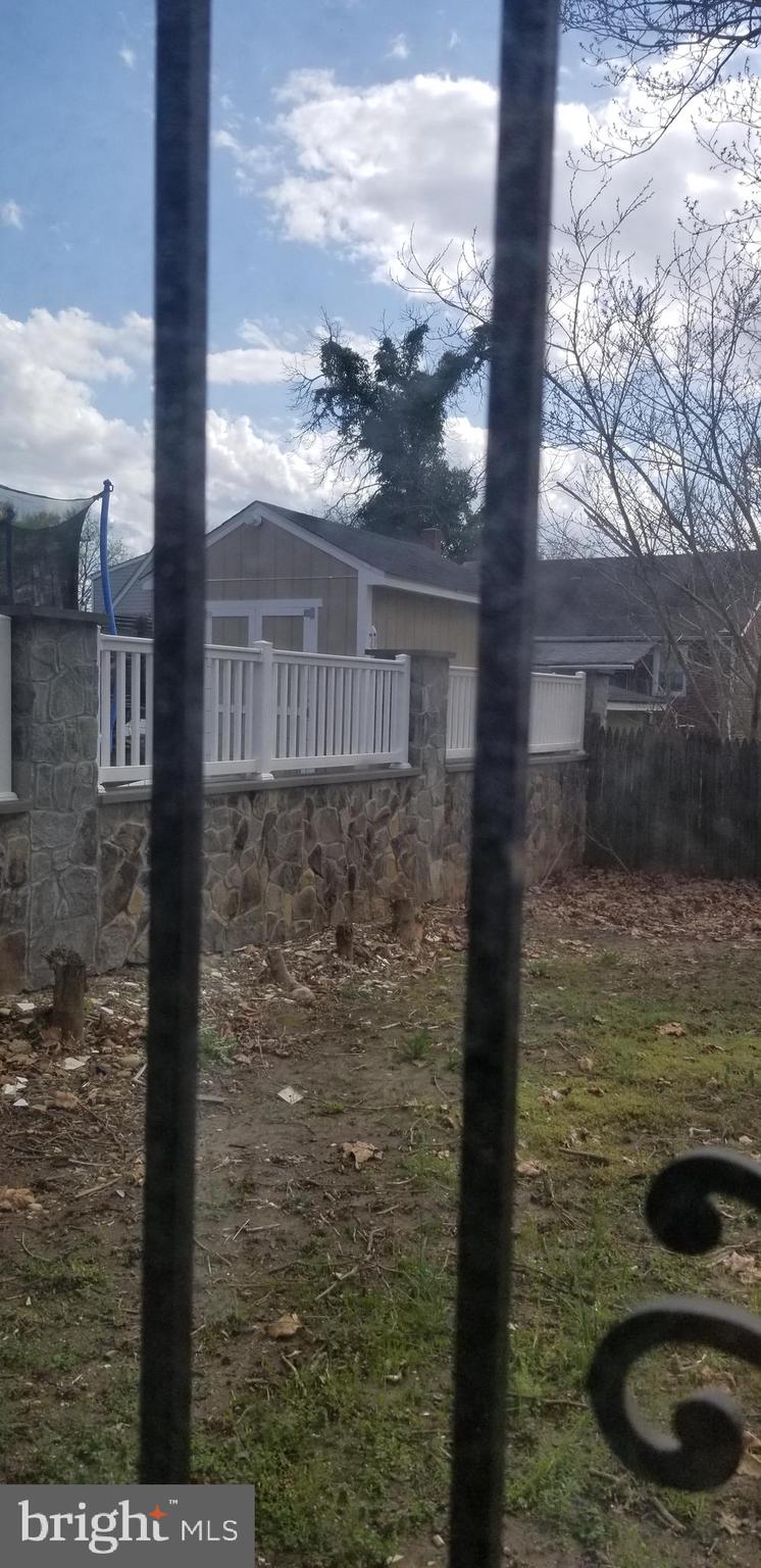 4333 Torque Street Capitol Heights, MD 20743 - Photo 34 of 38 Gated backdoor