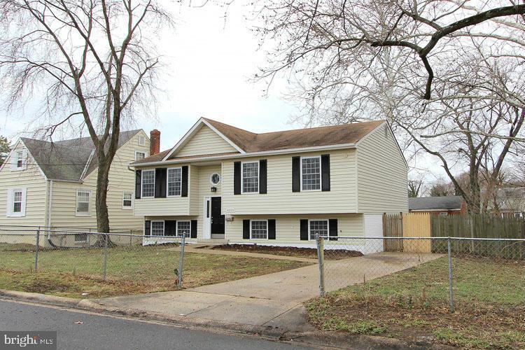 4333 Torque Street Capitol Heights, MD 20743 - Photo 38 of 38 Plenty of parking for drive way