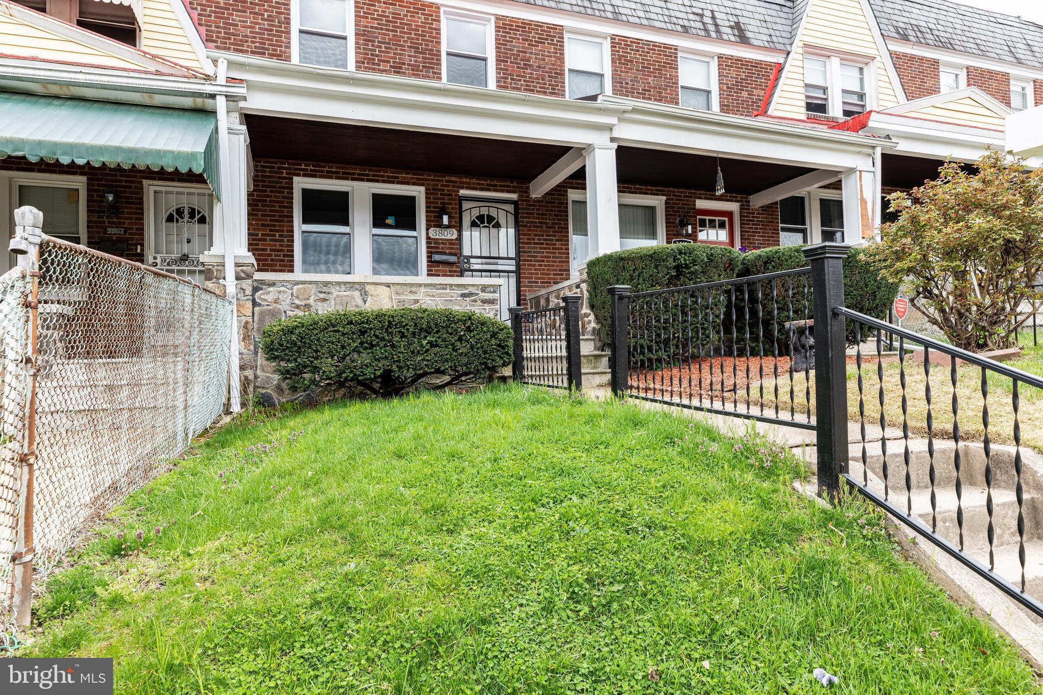 3809 Woodridge Road Baltimore, MD 21229 - Photo 4 of 41 Gallery Image 4