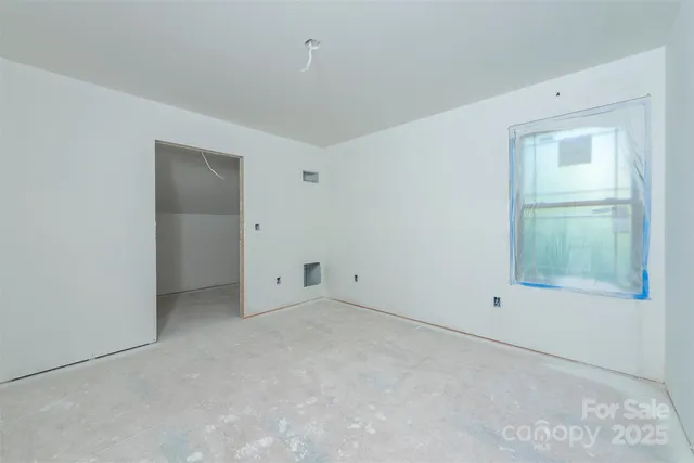 $565,500 | 105 Bartram Way, Black Mountain, NC 28711