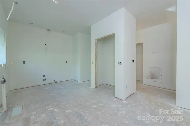 $565,500 | 105 Bartram Way, Black Mountain, NC 28711