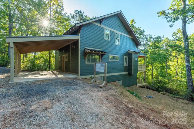 $565,500 | 105 Bartram Way, Black Mountain, NC 28711