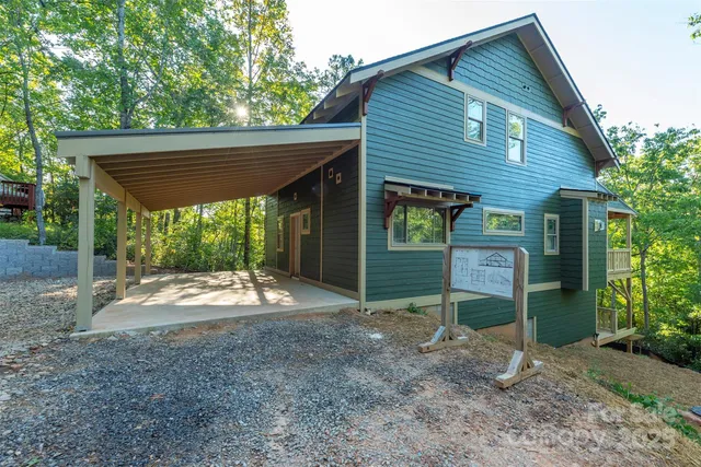 $565,500 | 105 Bartram Way, Black Mountain, NC 28711