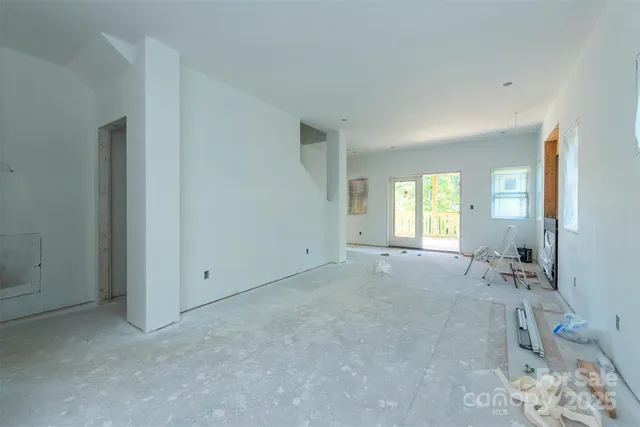 $565,500 | 105 Bartram Way, Black Mountain, NC 28711