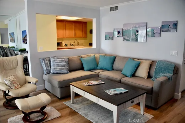 $4,900 | 2176 South Coast Highway, Oceanside, CA 92054