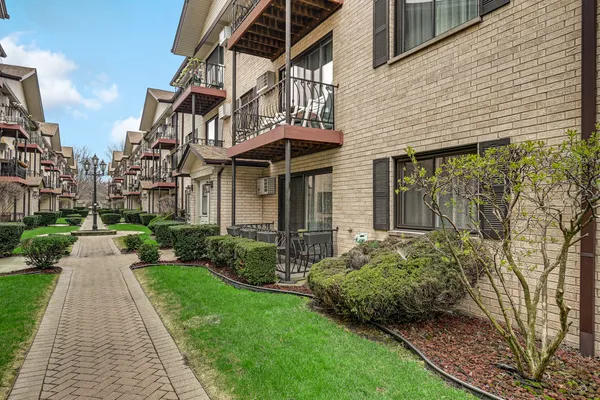 $229,900 | 5159 North East River Road, Unit 110E, Chicago, IL 60656