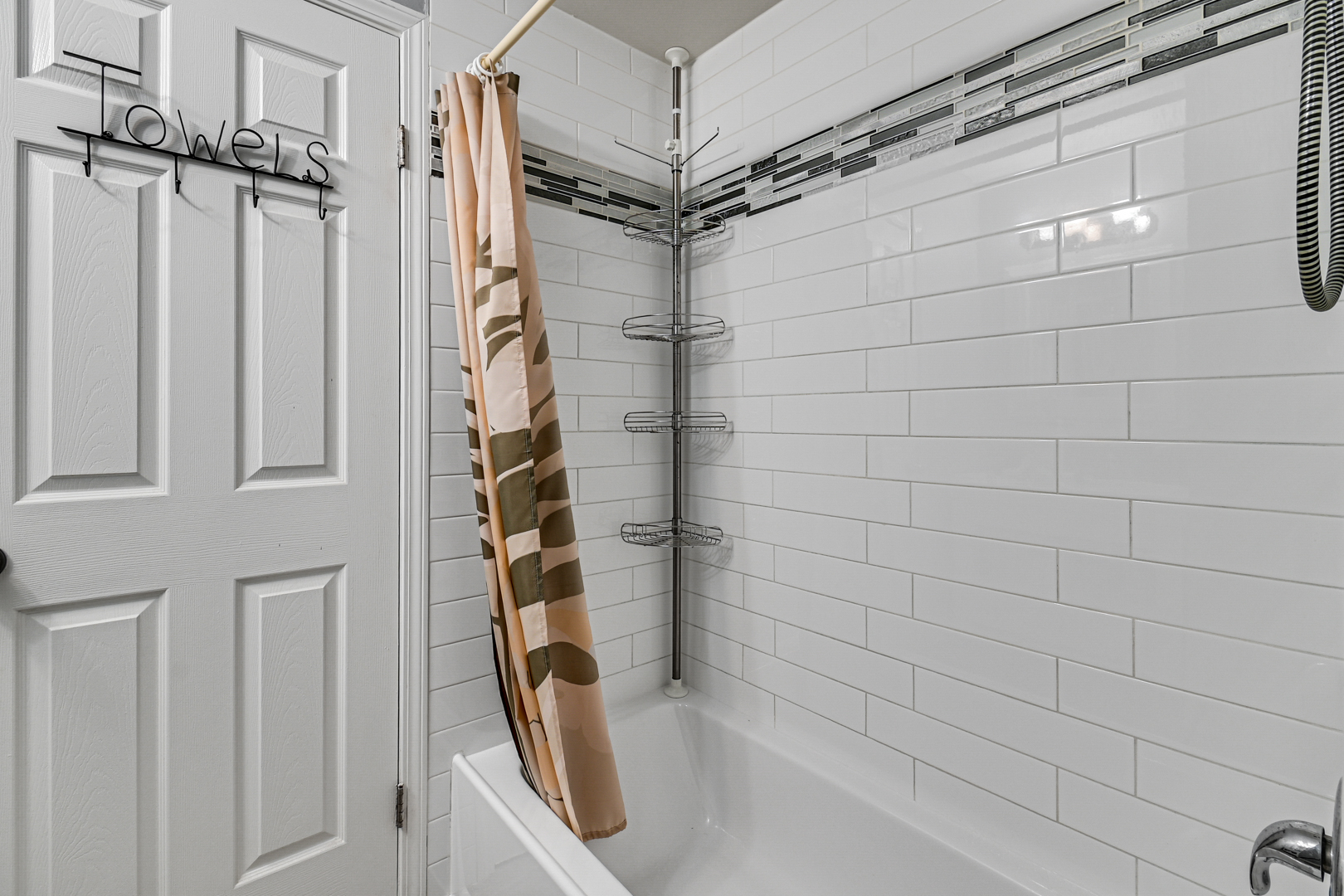 5159 North East River Road, Unit 110E Chicago, IL 60656 - Photo 9 of 22