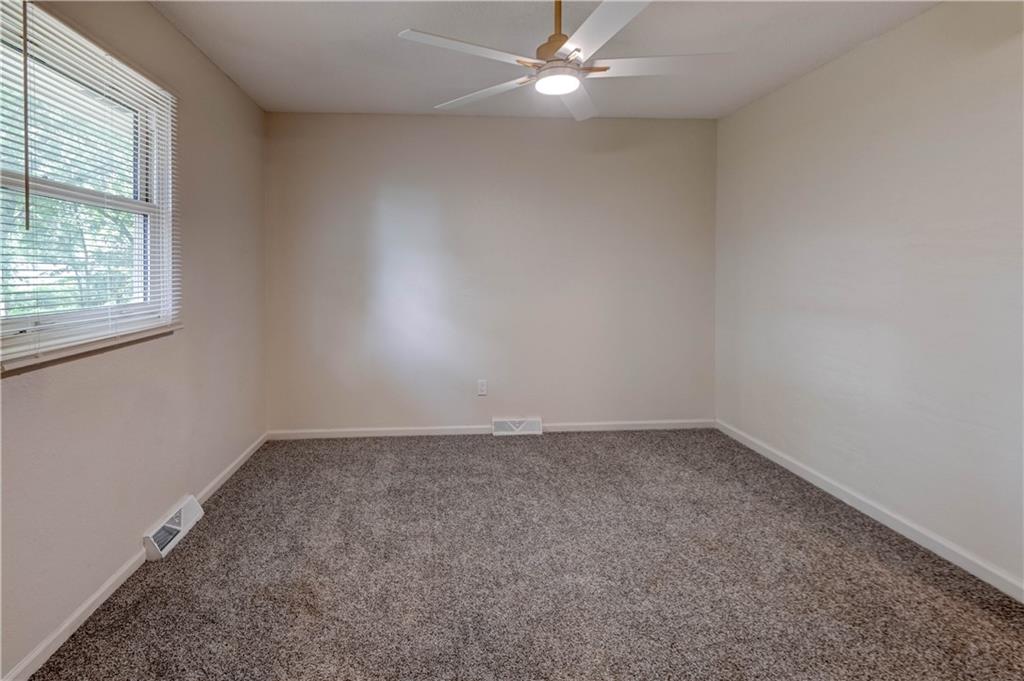 110 Erin Street Buckner, MO 64016 - Photo 17 of 31