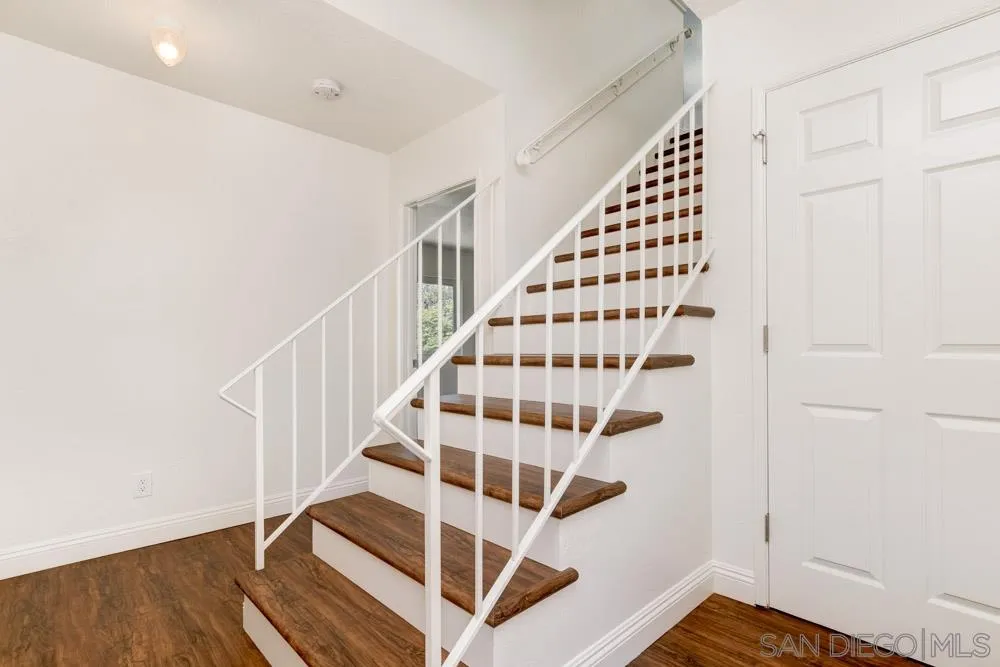 126 Knoll Road Vista, CA 92083 - Photo 14 of 16 Gallery Image 14