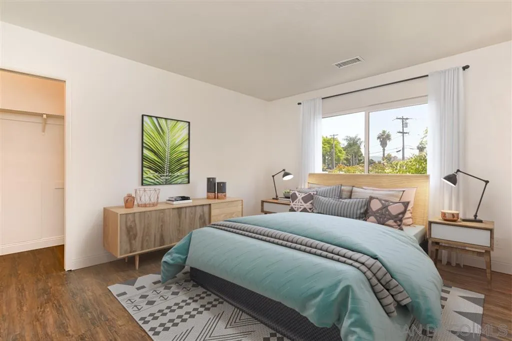 126 Knoll Road Vista, CA 92083 - Photo 8 of 16 Gallery Image 8