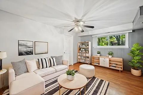 $419,000 | 516 West Weathersfield Way, Schaumburg, IL 60193