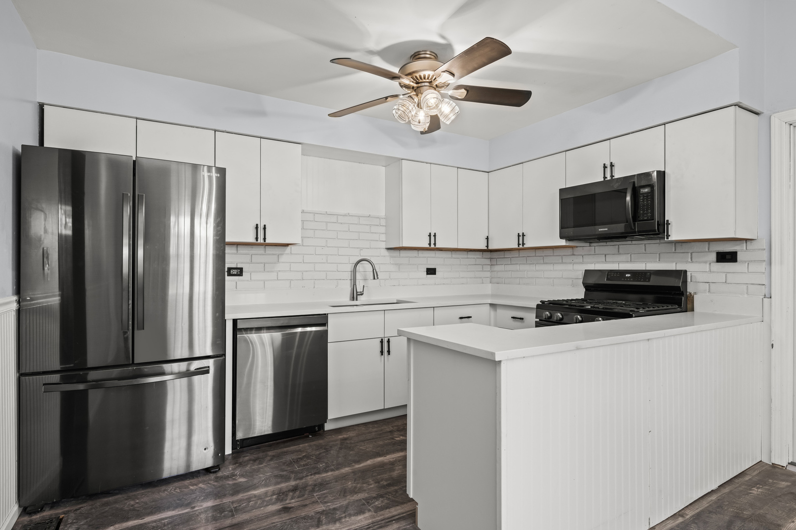 516 West Weathersfield Way Schaumburg, IL 60193 - Photo 5 of 21