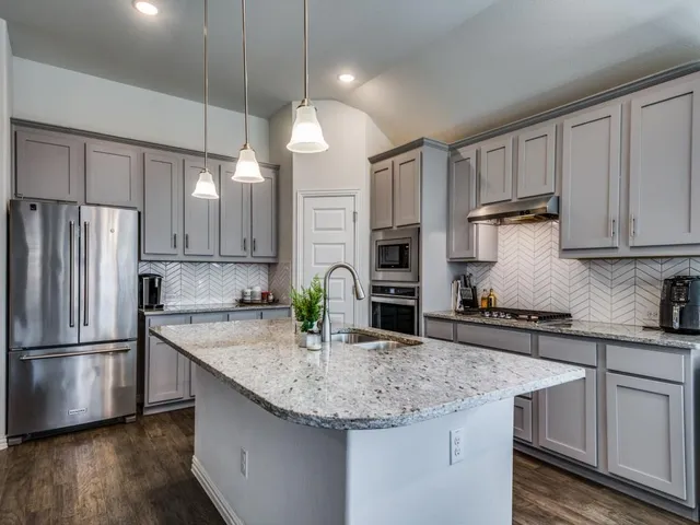 $2,260 | 1112 Quail Dove Drive, Little Elm, TX 75068