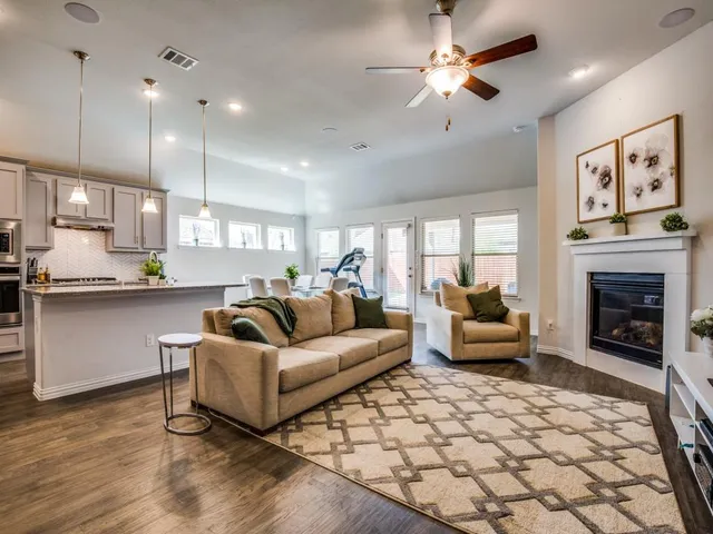 $2,260 | 1112 Quail Dove Drive, Little Elm, TX 75068