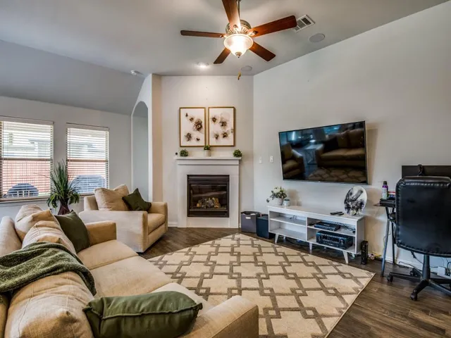 $2,260 | 1112 Quail Dove Drive, Little Elm, TX 75068