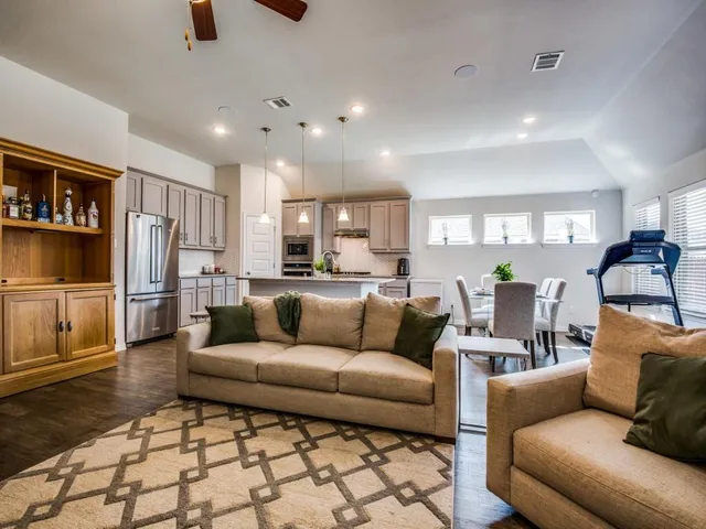 $2,260 | 1112 Quail Dove Drive, Little Elm, TX 75068