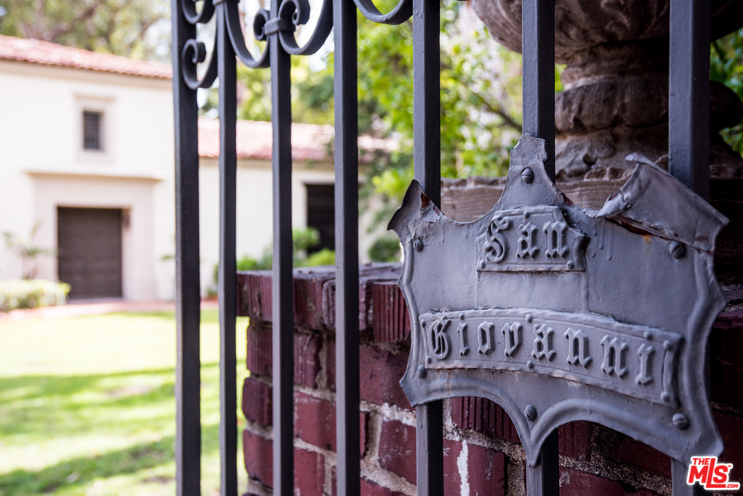 12730 Sunset Boulevard Los Angeles, CA 90049 - Photo 51 of 51 a view of a street with sitting area