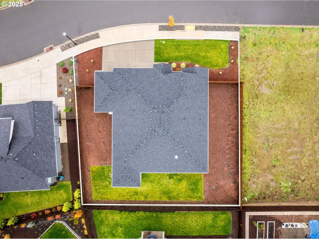 $799,000 | 8015 Northeast 172nd Avenue, Vancouver, WA 98682