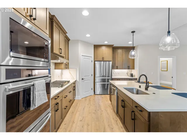 $799,000 | 8015 Northeast 172nd Avenue, Vancouver, WA 98682