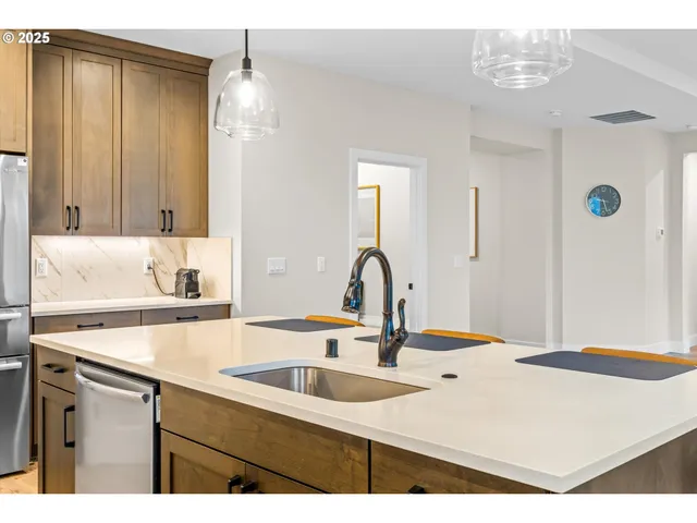 $799,000 | 8015 Northeast 172nd Avenue, Vancouver, WA 98682