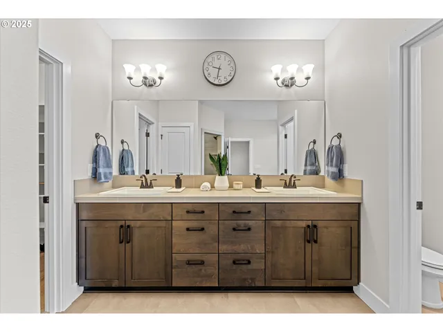 $799,000 | 8015 Northeast 172nd Avenue, Vancouver, WA 98682