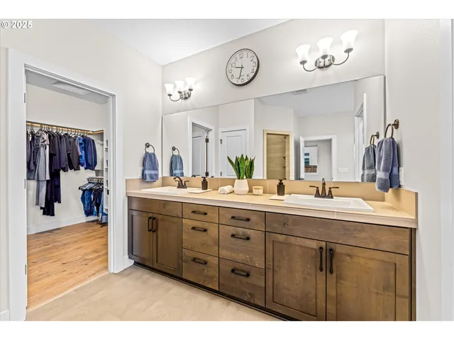 $799,000 | 8015 Northeast 172nd Avenue, Vancouver, WA 98682