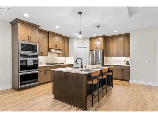 $799,000 | 8015 Northeast 172nd Avenue, Vancouver, WA 98682