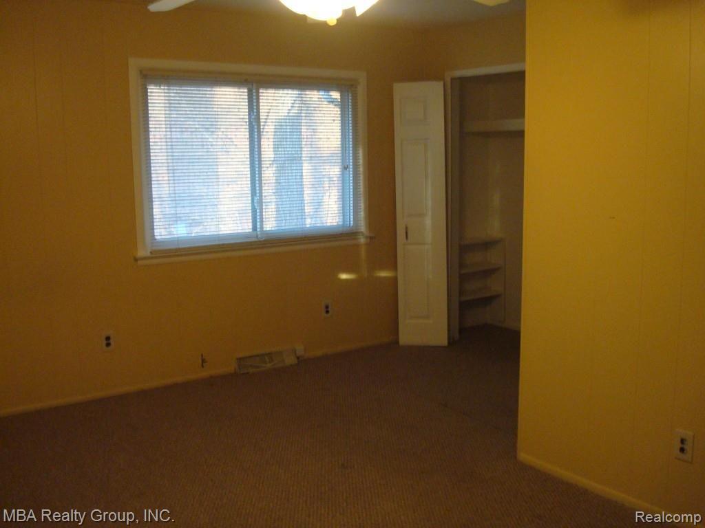 19964 Meridian Road Grosse Ile, MI 48138 - Photo 18 of 20 19964 Meridian 029.jpg