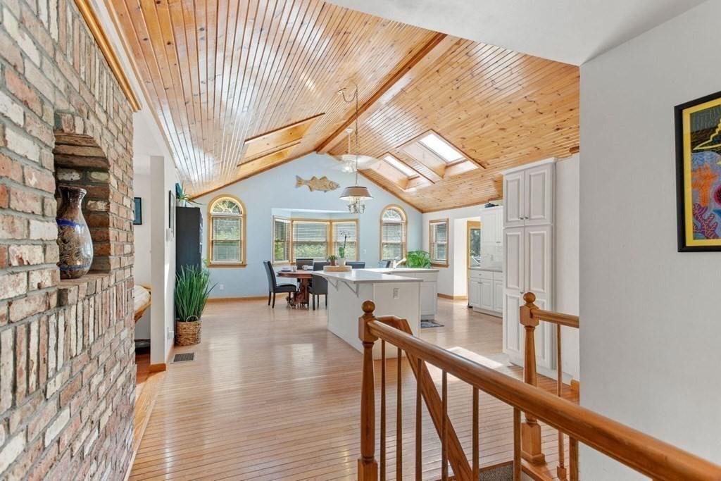 168 Wayside Road Harwich, MA 02645 - Photo 5 of 31 Gallery Image 5