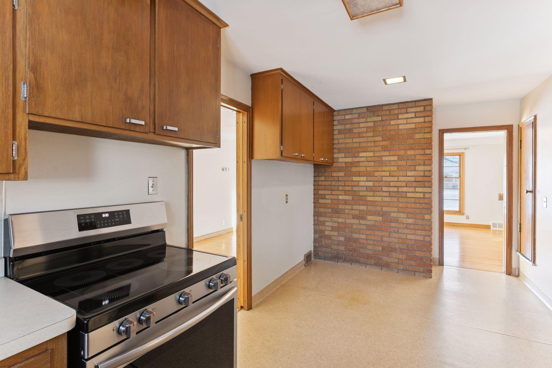 1887 Simpson Street Falcon Heights, MN 55113 - Photo 17 of 39