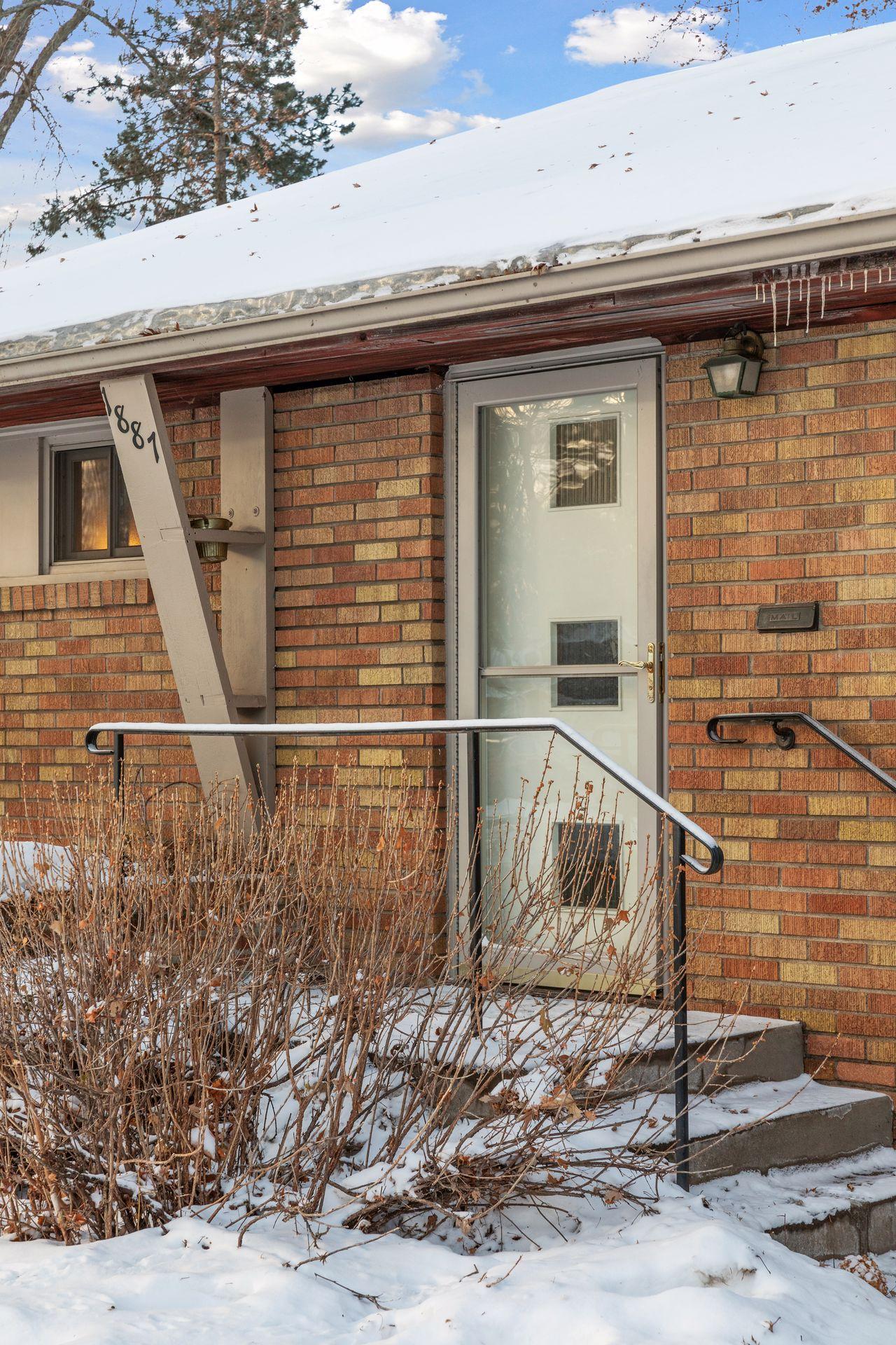 1887 Simpson Street Falcon Heights, MN 55113 - Photo 4 of 39