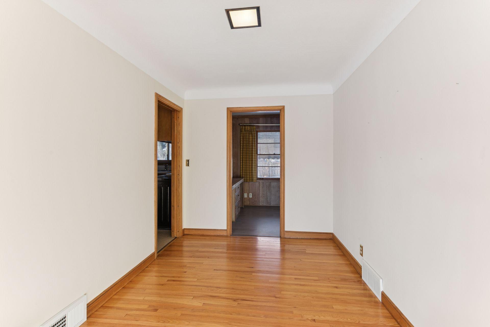 1887 Simpson Street Falcon Heights, MN 55113 - Photo 10 of 39