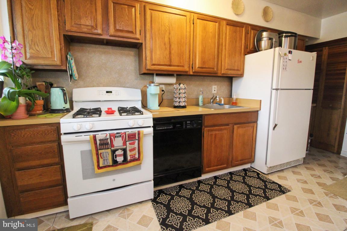8327 Kendale Road Baltimore, MD 21234 - Photo 6 of 25