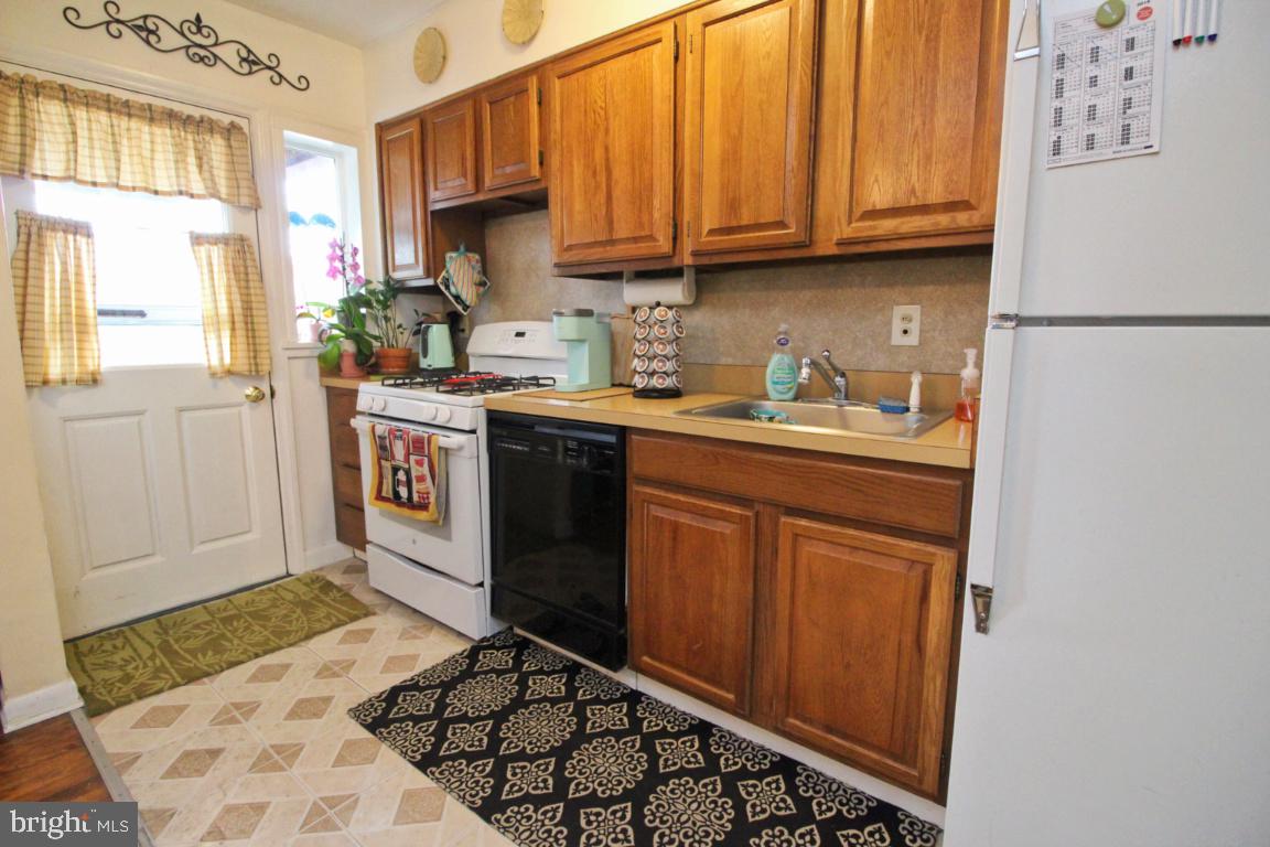 8327 Kendale Road Baltimore, MD 21234 - Photo 7 of 25