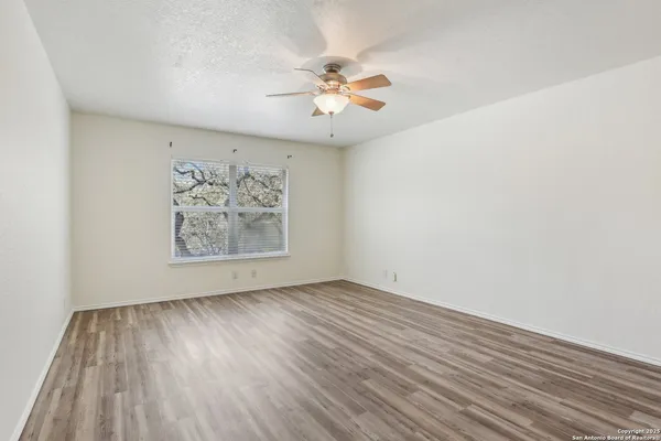 $1,695 | 16216 Ike Lane, Selma, TX 78154