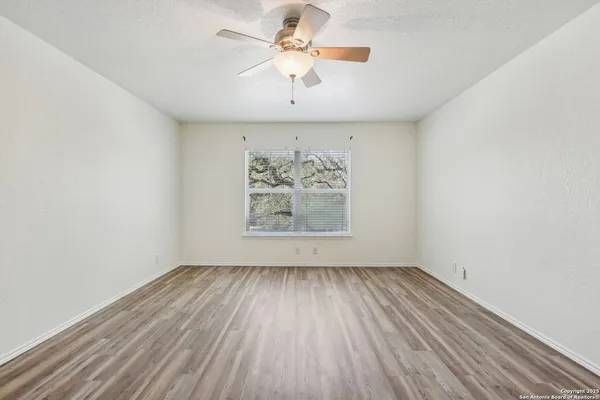 $1,695 | 16216 Ike Lane, Selma, TX 78154