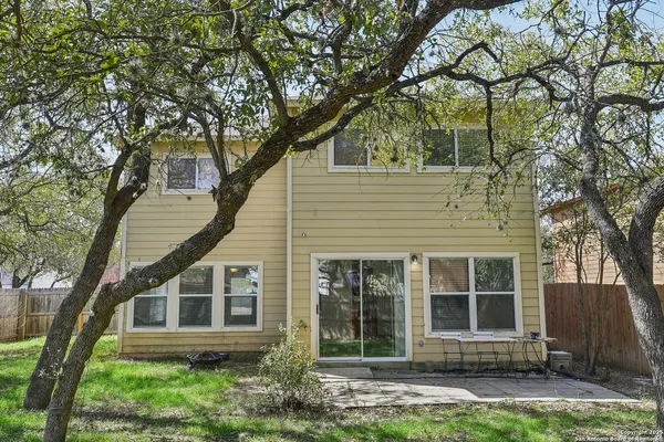 $1,695 | 16216 Ike Lane, Selma, TX 78154