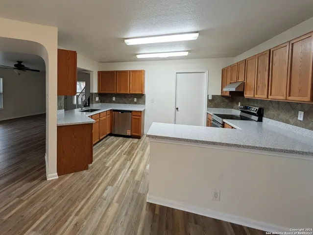 $1,695 | 16216 Ike Lane, Selma, TX 78154